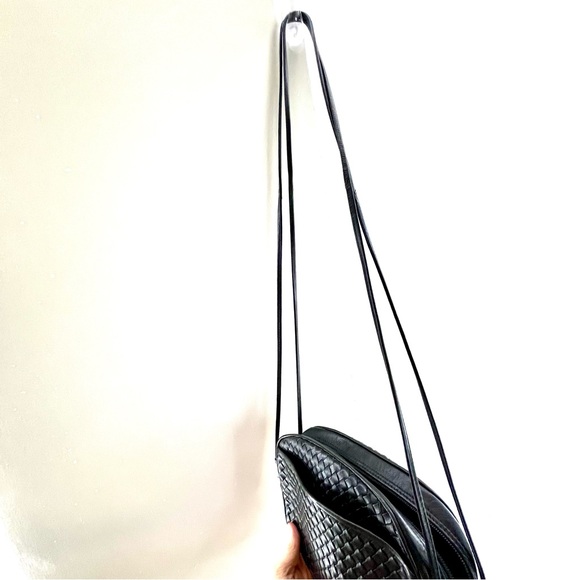 Ganson/Black/ShoulderbagWeave/Double Strap/Zipper Closure/Vintage/Hong Kong - Picture 13 of 15